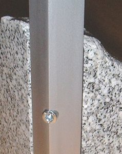 Steinsockel für stabilen Stand (und Fußsttze :-)