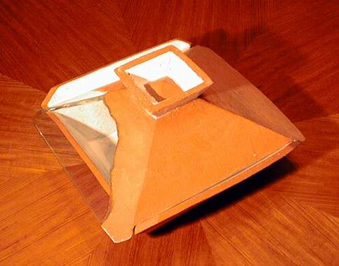 Brotdose / Obstschale, Keramik und Glas. Deckel offen = zweite Schale.